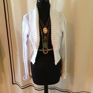 Free People sweater size medium but will fit small