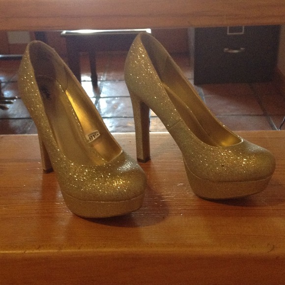 Mossimo (Target) Gold Glitter Pumps