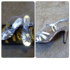 Fioni night silver shoes