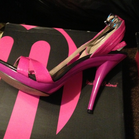 Heels - Picture 2 of 2