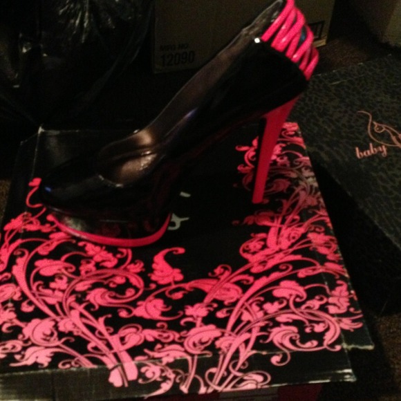 Pumps - Picture 3 of 3