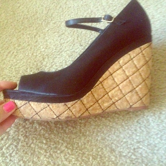 Steve Madden peep toe wedge