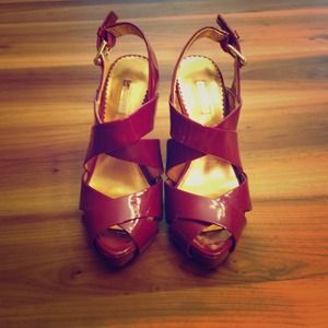 Report Signature Dark Pink  Shoes size 6