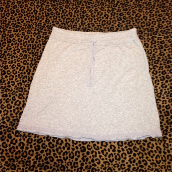 ⬇️REDUCED⬇️Grey Skirt 🎀