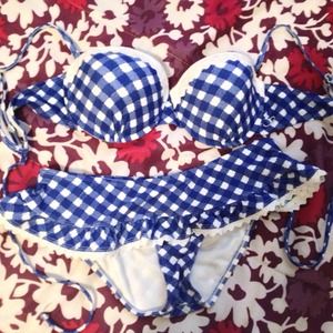 Vintage ruffle bikini, never worn.