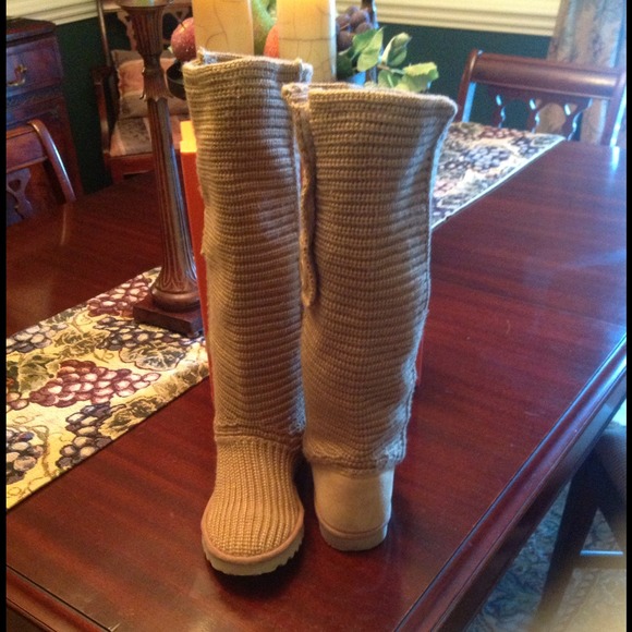 Camel color knit boots!!! - Picture 2 of 4