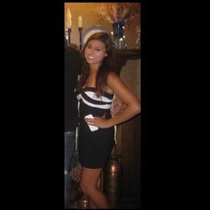 *Sale!* Authentic Guess strapless dress!