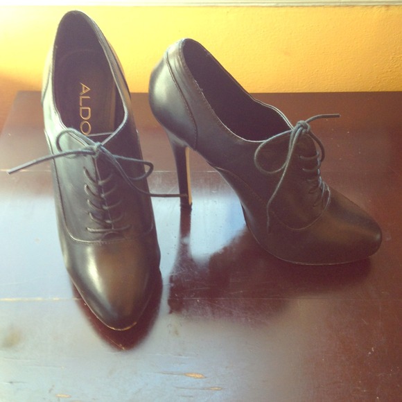✴️HOLD✴️ ALDO Black Platform Oxfords