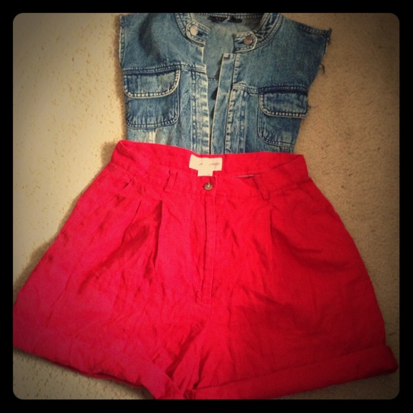 🎈TRADED🎈Red high-waist shorts