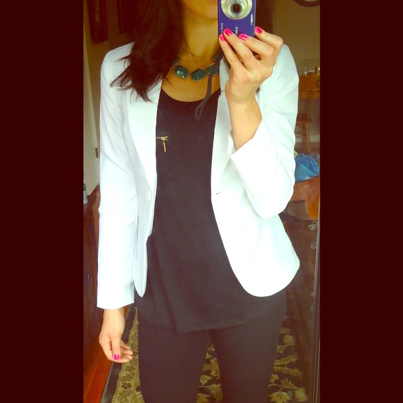 Small white ambiance blazer