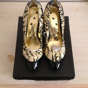 6.5 naughty monkey animal house heels