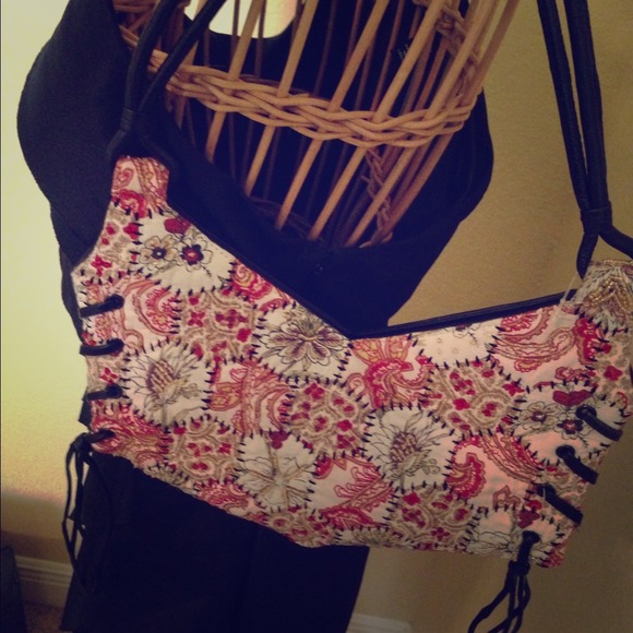 Bundle Cute BCBG Small Tote & fish scale wallet