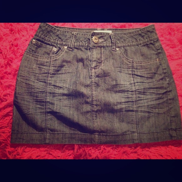 Denim skirt, gently worn. negotiable