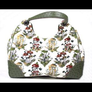 Host pick! GucciVELVET UNICEF COLLECTION!!!