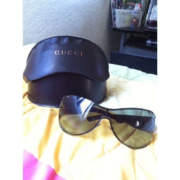 ❌reserved❌ Gucci glasses for women
