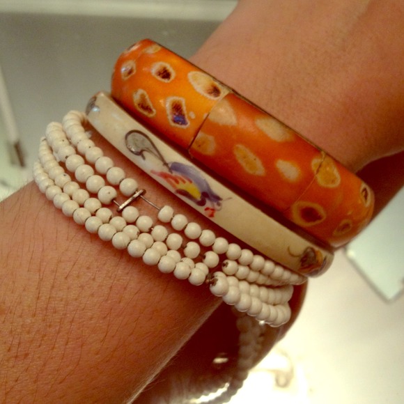 Vintage brass and bone? Bangle..gorg😘