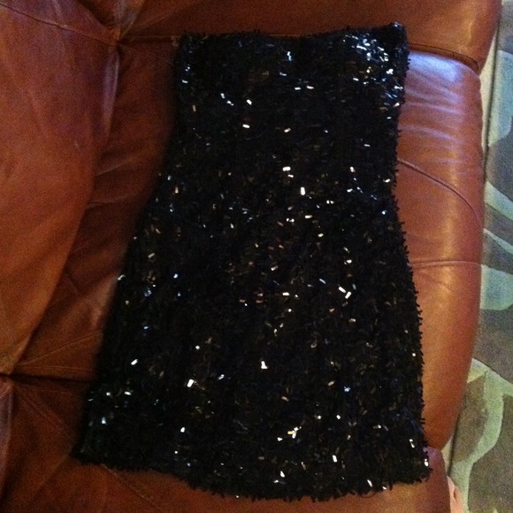 Cute lil black mini dress