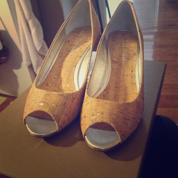 Donald J Pliner cork mini wedges