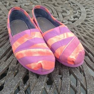 toms - orange and purple