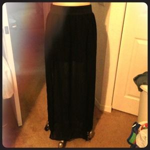 Black elastic waist maxi split skirt 😎