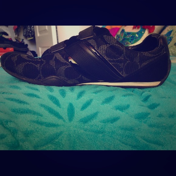 Black coach tennis