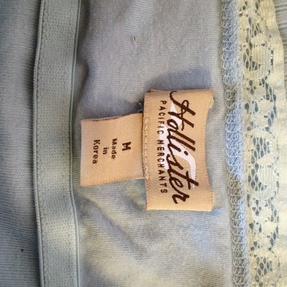 Baby Blue Lace Hollister Tank - Picture 3 of 3