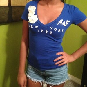 ❌SOLD IN BUNDLE❌Top