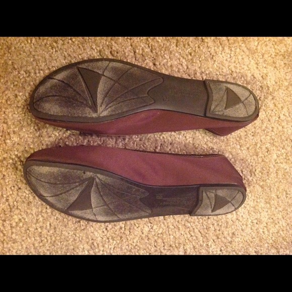 SOLD IN BUNDLE****Ballet Flats 🎉 - Picture 2 of 2