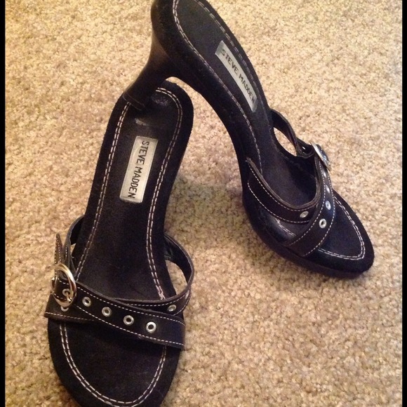 Steve Madden Shoes - 🎉SOLD ON EBAY🎉Slip on Sandles