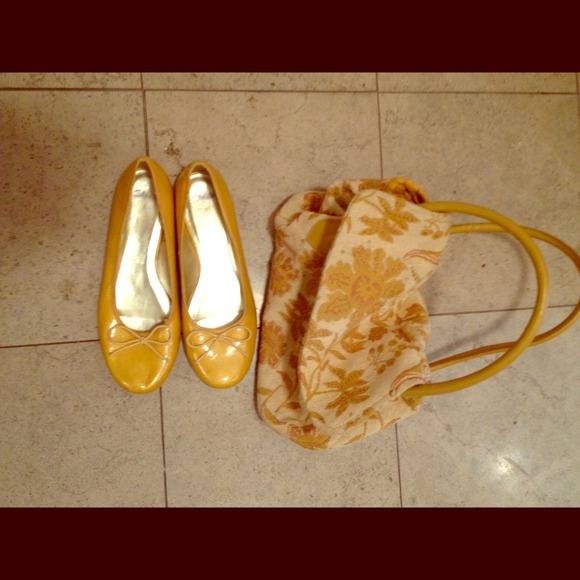 Yellow Embroidered Handbag from south of France