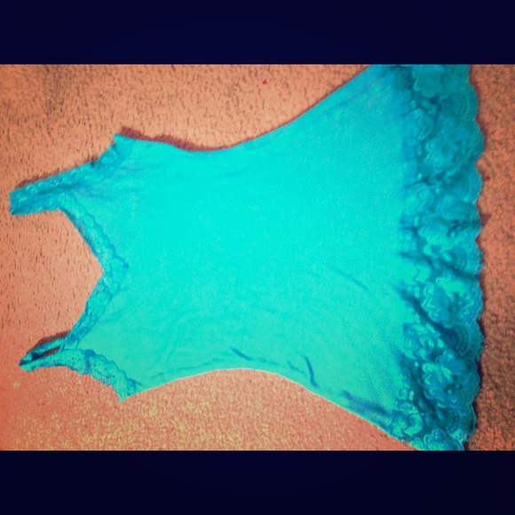 turquoise, lace trimmed sleepwear. Great shape.