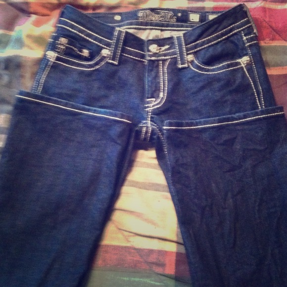 SOLD @mikaylaminikus Miss Me Jeans