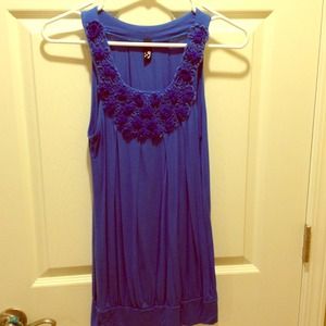 🚫SOLD IN BUNDLE! Perfect for summer blue tank!