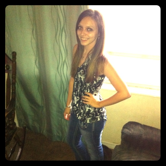 😃Meet your seller 😃