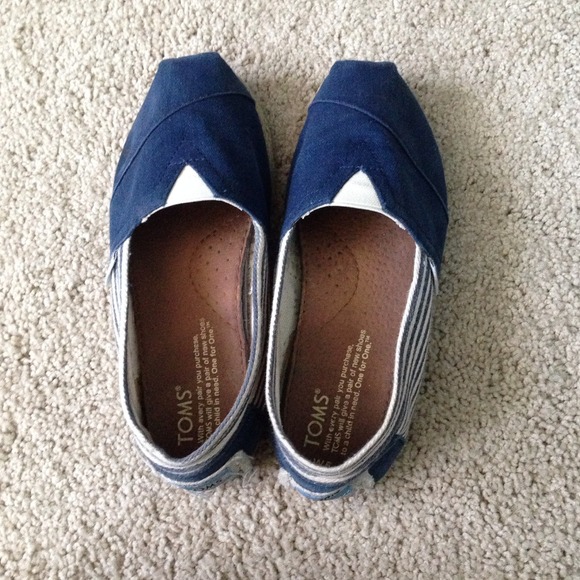 Toms
