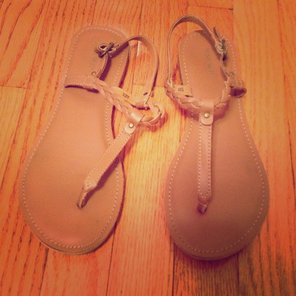 Caramel color sandals!