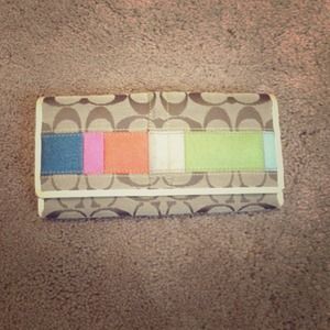 🚫Sold🚫🌟Reduced🌟💯% Authentic coach wallet