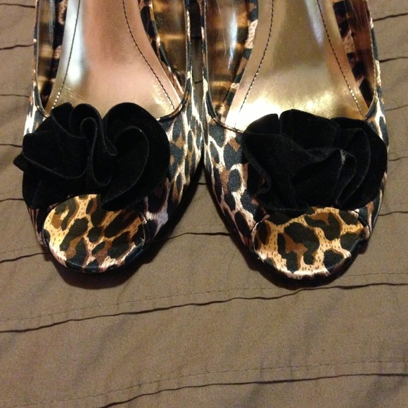 Style & Company shoes - Picture 3 of 3