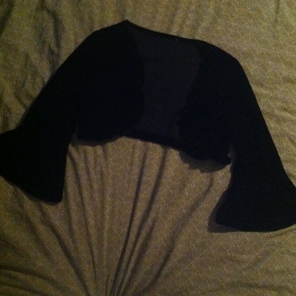 Cover up black velvet jacket! - Picture 1 of 3