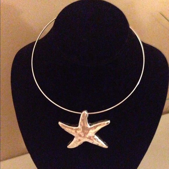 Silver starfish pendant necklace