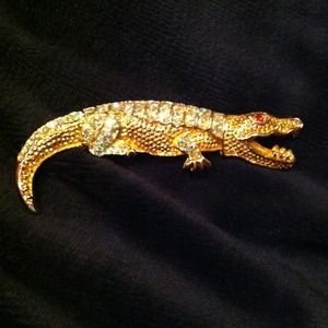Gator pin