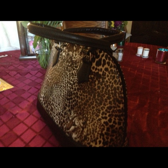 Handbag - Picture 3 of 4