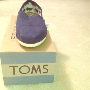 Toms