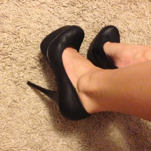 ⭐Reduced⭐ Black Platforms 👠 - Picture 3 of 4