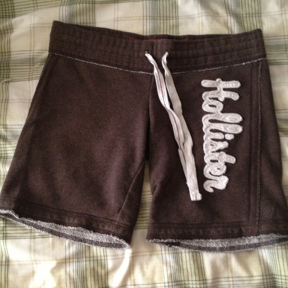 Brown hollister shorts