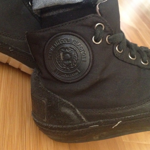 Kenneth Cole Black low tops! - Picture 4 of 4