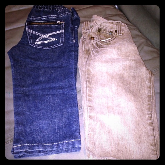 Toddler 2 pairs of jeans size 24 months