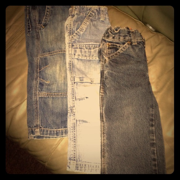 Toddler 3 pairs of jeans 1 Sonoma and 2 Old Navy.