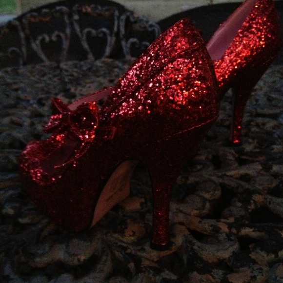 SOLD IN BUNDLE Ruby red glitter heels by Leg Ave - Picture 2 of 4