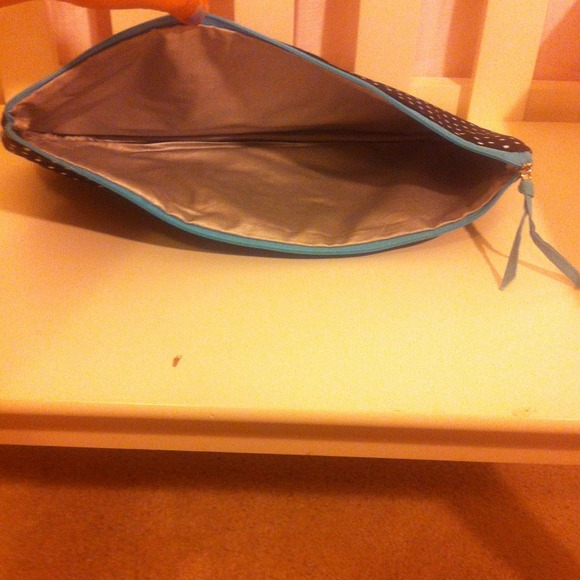 Polka dotted flat iron tote! - Picture 3 of 4